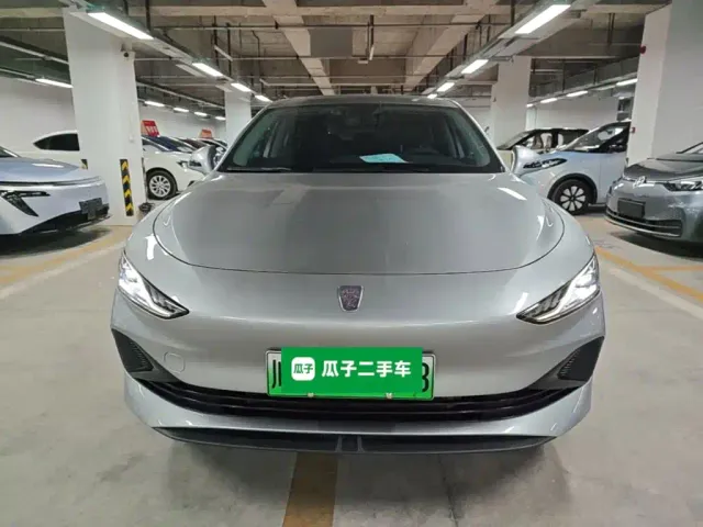Roewe D7 — Фото автомобиля 2