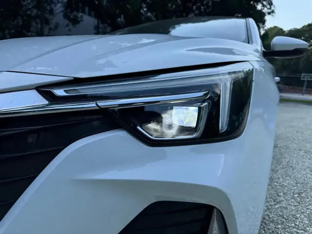 Roewe Roewe i6 MAX EV 2022 EV 500 Sunroof Premium — Фото автомобиля 13