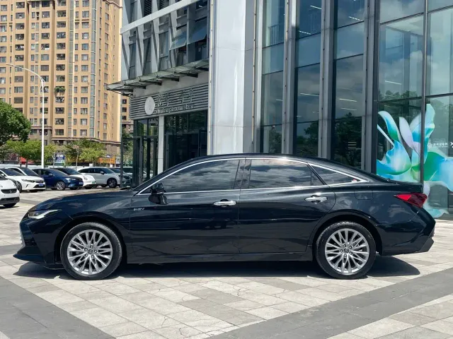 Toyota Avalon — Фото автомобиля 3