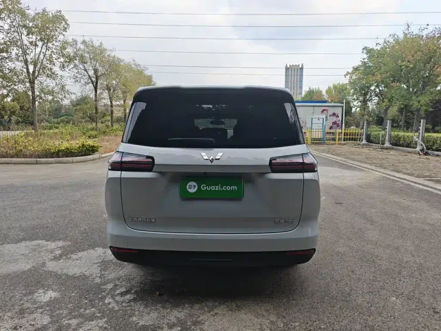 Wuling Starlight 730 — Фото автомобиля 5