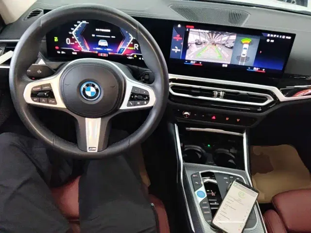 BMW BMW i3 2023 eDrive 40 L Shadowline Package — Фото автомобиля 9
