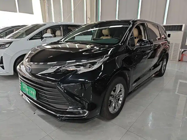 Фотография автомобиля — Toyota Sienna