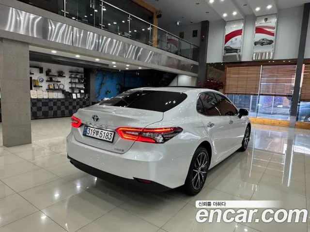 Toyota Camry — Фото автомобиля 2