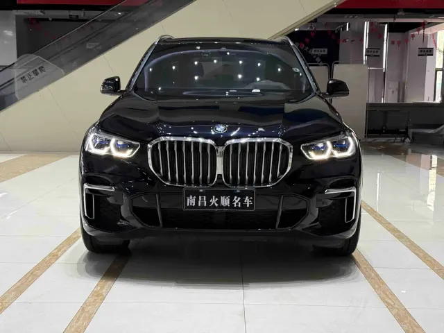 BMW X5 — Фото автомобиля 2