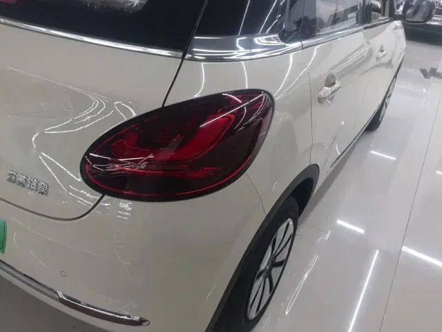 Wuling Bingo — Фото автомобиля 23
