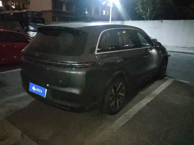Li Auto Li L8 2023 Pro — Фото автомобиля 3