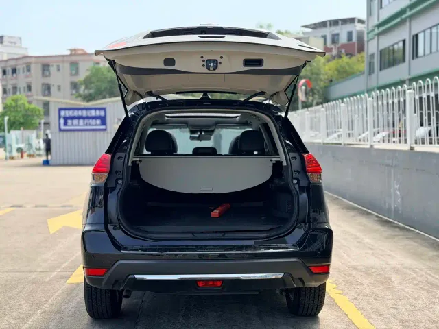 Nissan X-Trail — Фото автомобиля 16