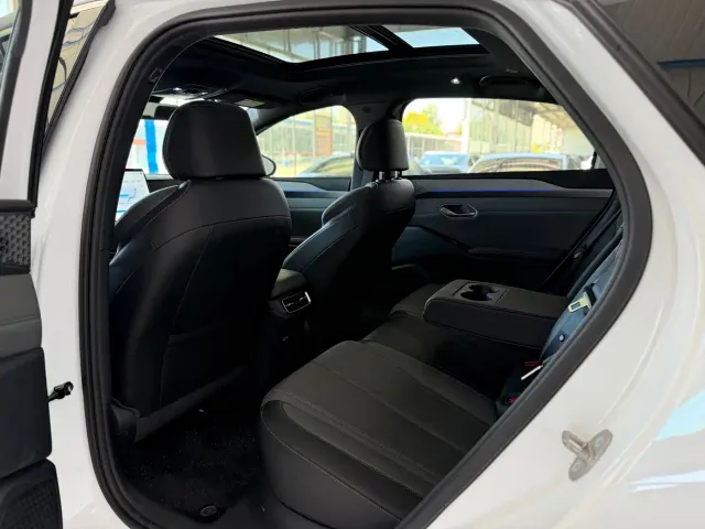 BYD Qin L — Фото автомобиля 8