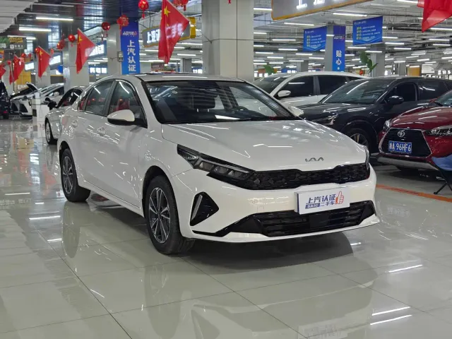 Kia K3 — Фото автомобиля 3