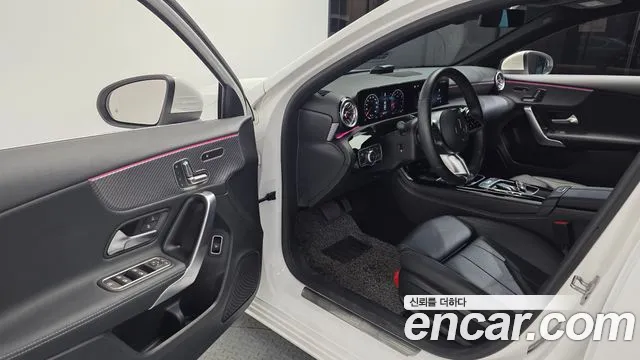 Mercedes-Benz A-Class W177 — Фото автомобиля 15