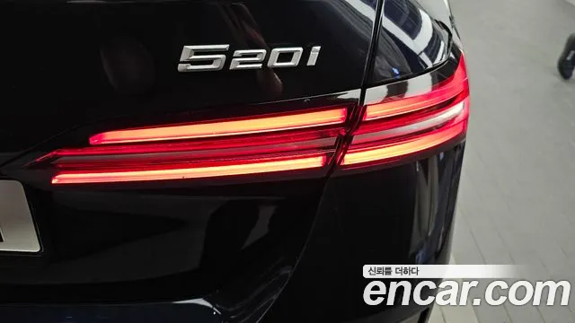 BMW 5 Series G60 — Фото автомобиля 8