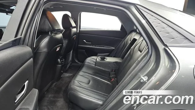 Hyundai Avante CN7 — Фото автомобиля 18