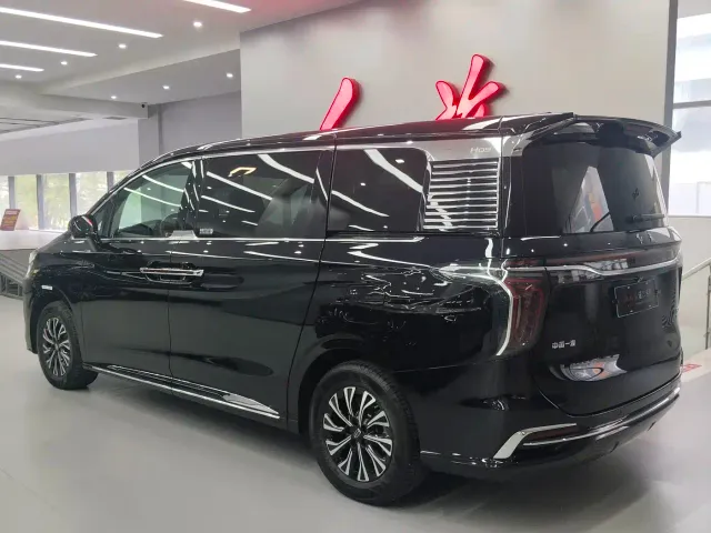 Hongqi HQ9 — Фото автомобиля 9