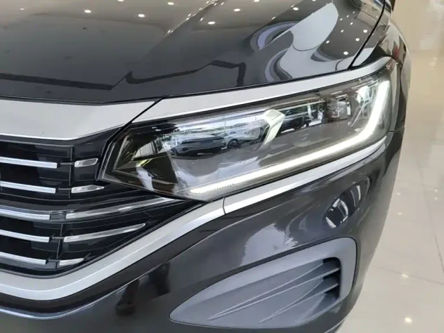 Volkswagen Passat — Фото автомобиля 23