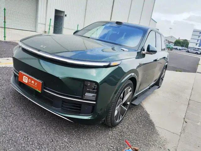 Фотография автомобиля — Li Auto L9