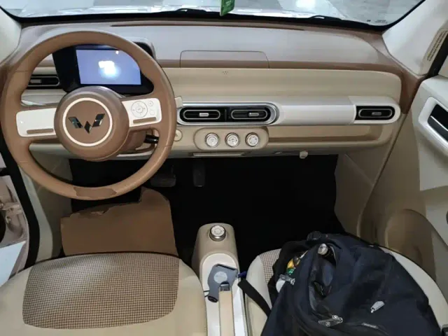 Wuling Hongguang Mini EV — Фото автомобиля 9