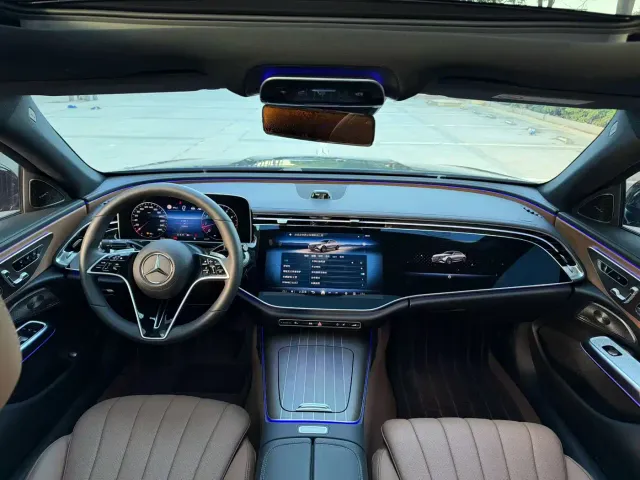 Mercedes-Benz E-Class — Фото автомобиля 8