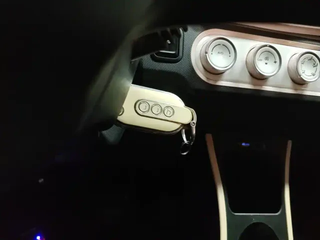 Wuling Hongguang Mini EV — Фото автомобиля 8