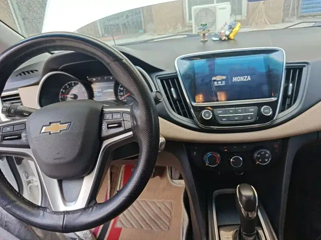 Chevrolet Monza — Фото автомобиля 9
