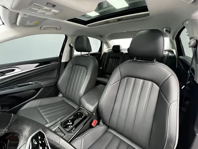 Volkswagen Passat — Фото автомобиля 13