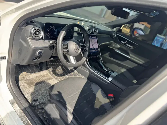 Mercedes-Benz C-Class — Фото автомобиля 4