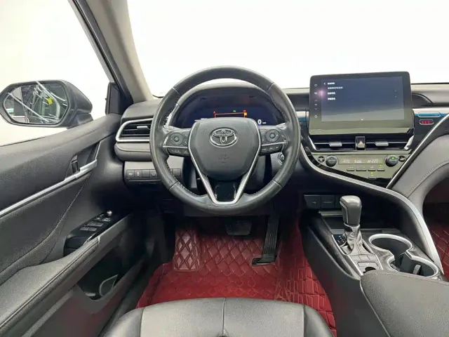 Toyota Camry — Фото автомобиля 19
