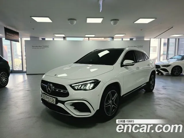 Фотография автомобиля — Mercedes-Benz GLA-Class H247