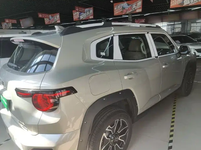 Haval Big Dog — Фото автомобиля 6