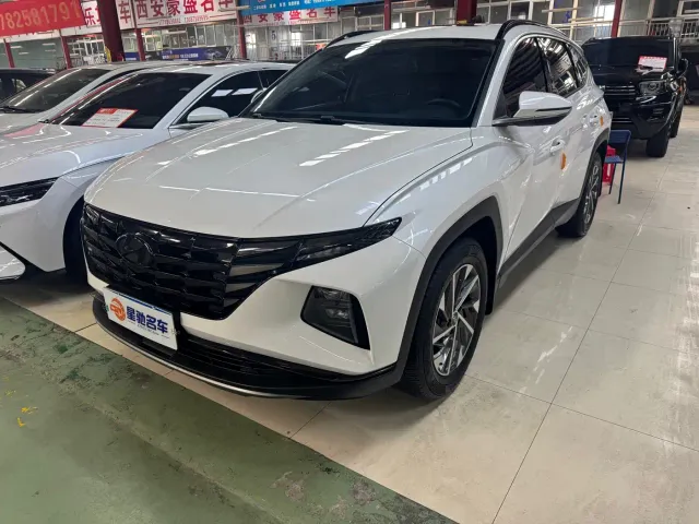 Hyundai Tucson — Фото автомобиля 3