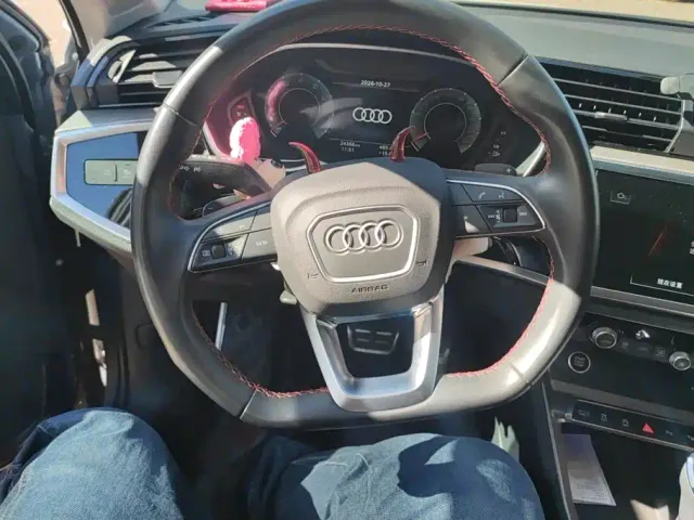Audi Q3 — Фото автомобиля 15