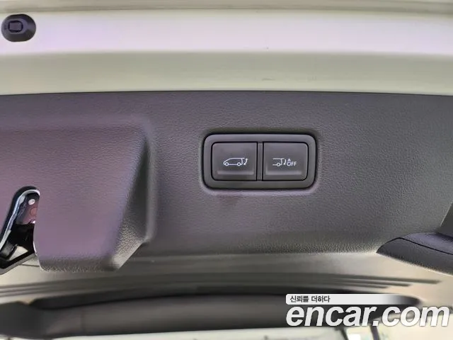 Hyundai Staria Staria 4WD Lounge 9 мест — Фото автомобиля 16