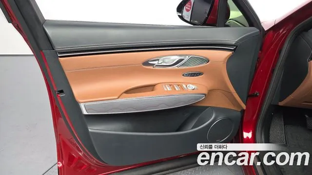 Genesis GV70 2.5T Бензин AWD — Фото автомобиля 24