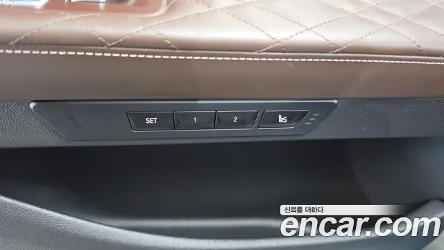 BMW 7 Series — Фото автомобиля 29