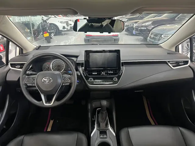 Toyota Corolla — Фото автомобиля 5