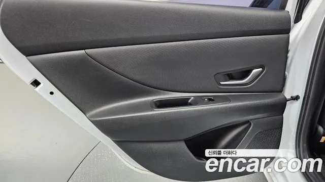 Hyundai AVANTE Avante (CN7) — Фото автомобиля 24