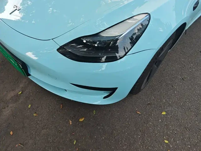 Tesla Model 3 — Фото автомобиля 23