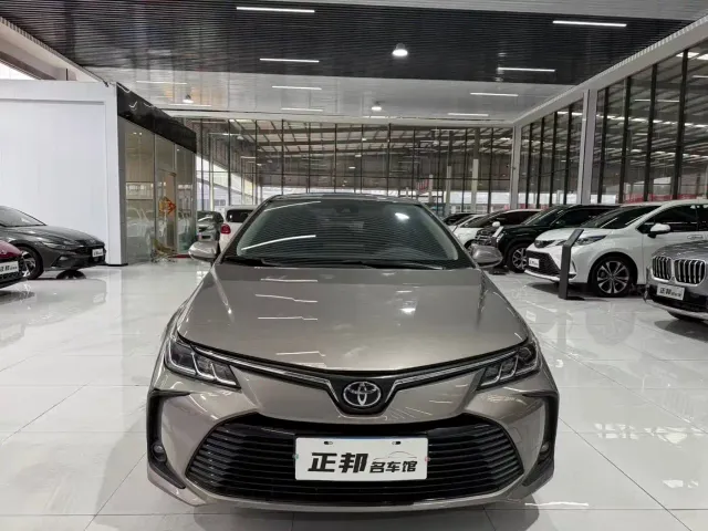 Toyota Corolla — Фото автомобиля 2
