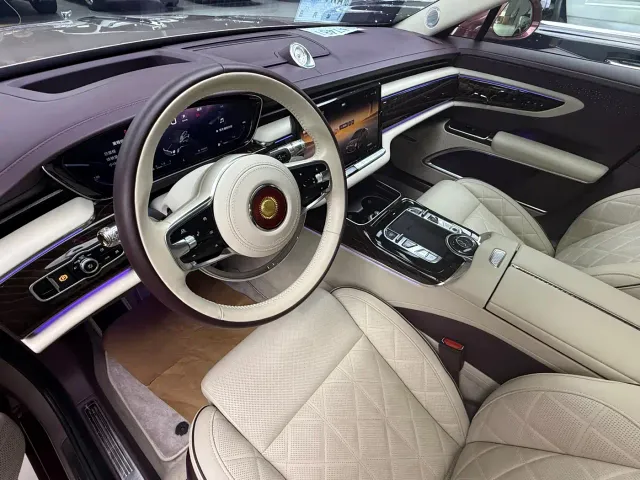 Hongqi Guoya — Фото автомобиля 16