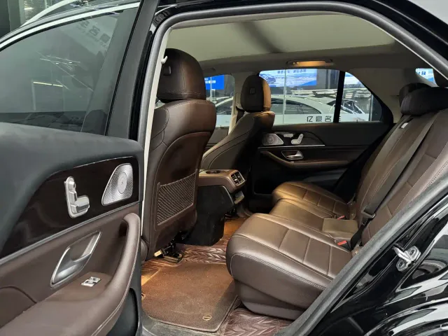 Mercedes-Benz GLE-Class — Фото автомобиля 6