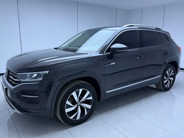 Фотография автомобиля — Volkswagen Tayron