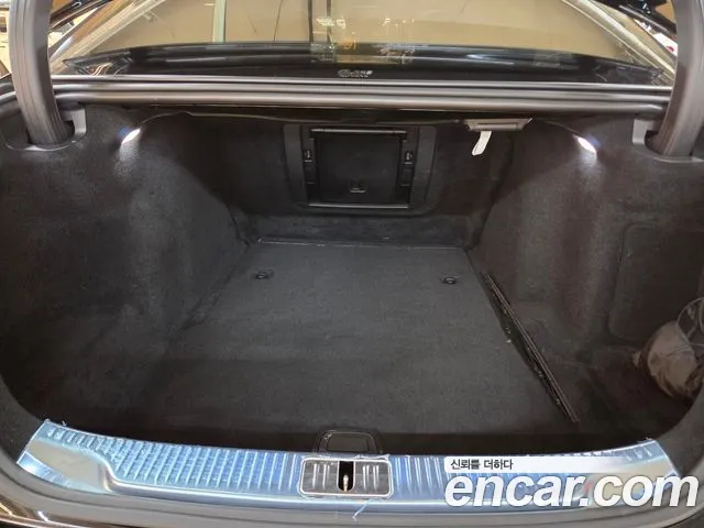 Mercedes-Benz S-Class — Фото автомобиля 20