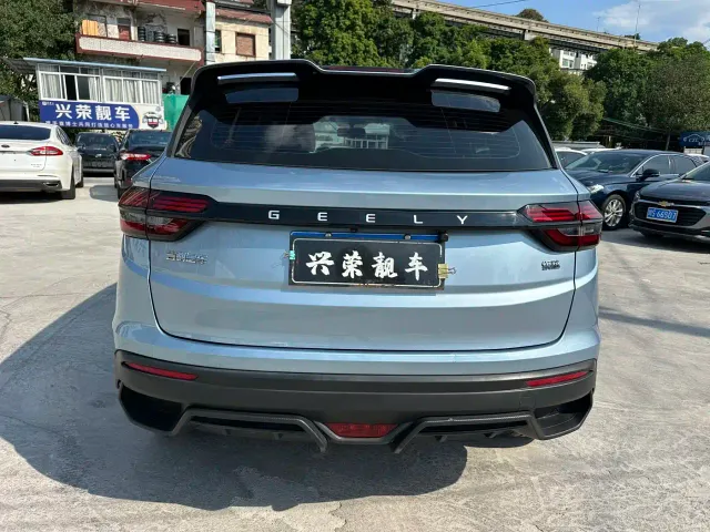 Geely Binyue — Фото автомобиля 5