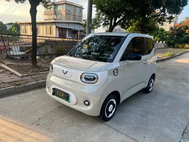 Фотография автомобиля — Wuling Hongguang Mini EV