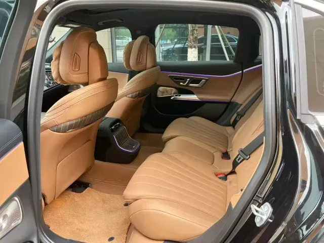 Mercedes-Benz E-Class — Фото автомобиля 7