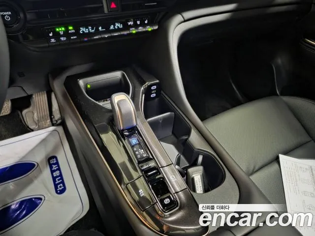 Toyota Crown — Фото автомобиля 17