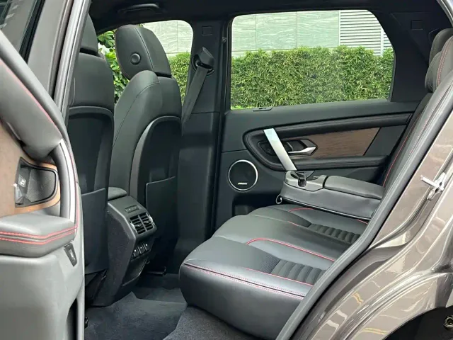 Land Rover Discovery Sport — Фото автомобиля 10