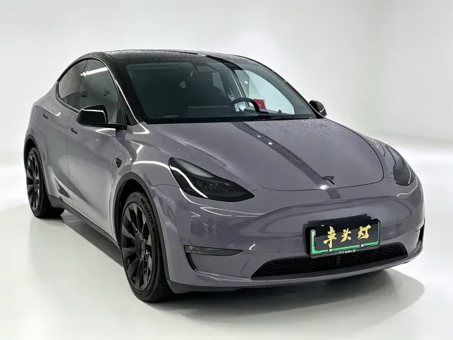 Tesla Model Y — Фото автомобиля 3