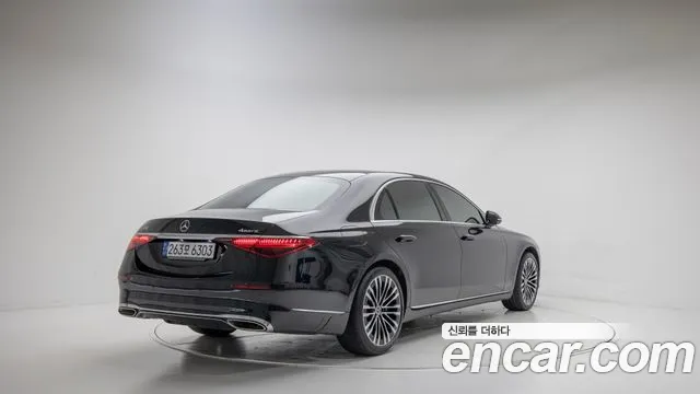 Mercedes-Benz S-Class — Фото автомобиля 2