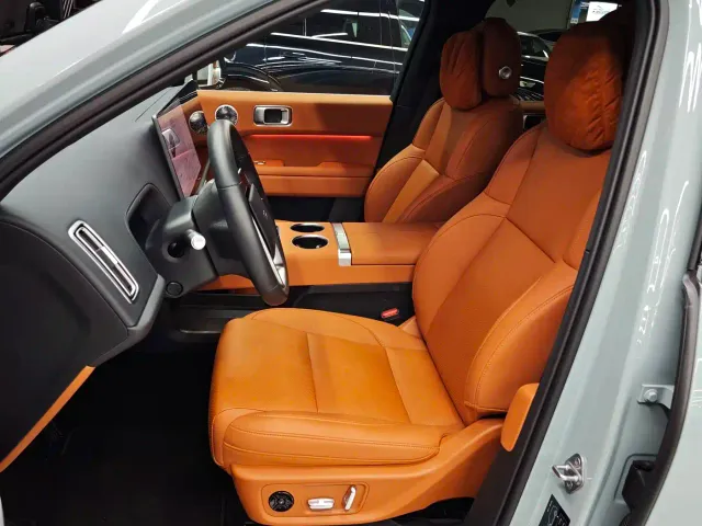 Li Auto L6 — Фото автомобиля 13