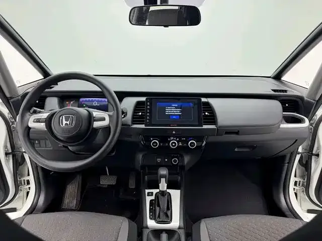 Honda Fit — Фото автомобиля 3